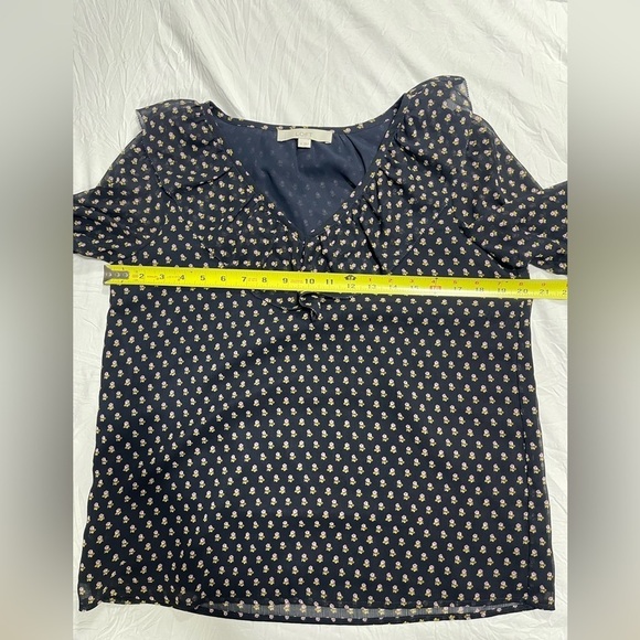LOFT floral print navy blouse. Women’s small - Picture 12 of 12